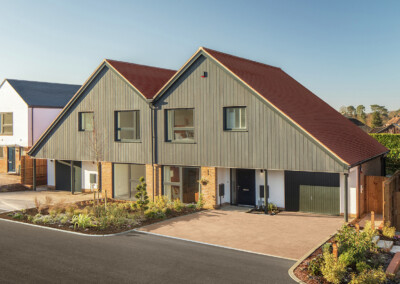L-R Plots 3 and 2, Andlers Wood, Liss, Cala Homes Thames